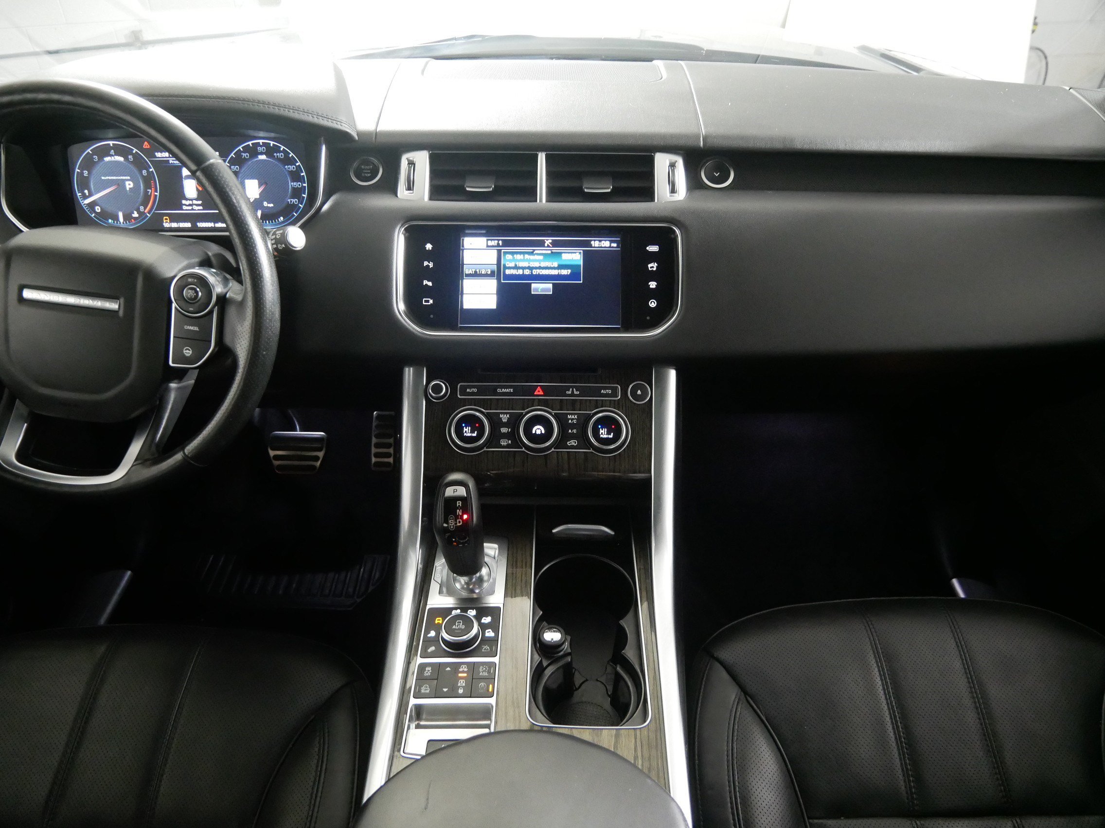 Used 2016 Land Rover Range Rover Sport Supercharged AWD/4WD image 10