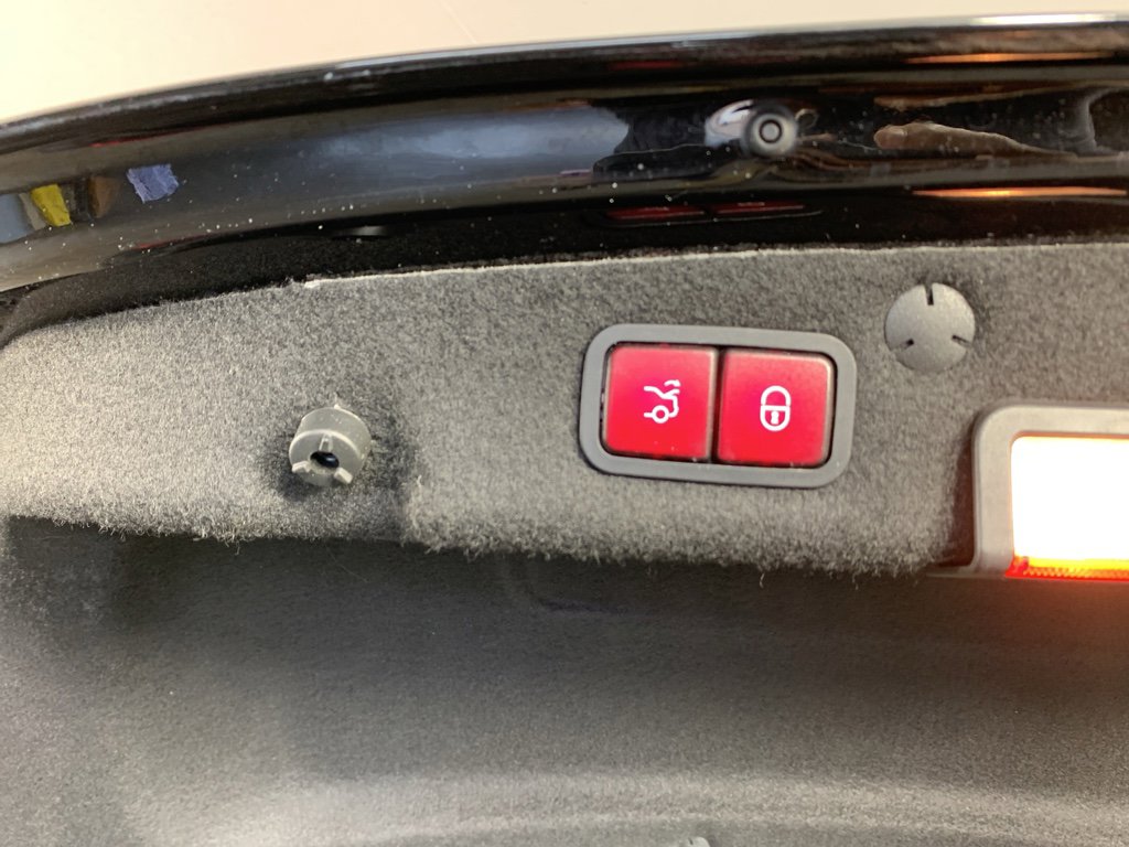 Used 2020 Mercedes-Benz C 300 Sedan image 39