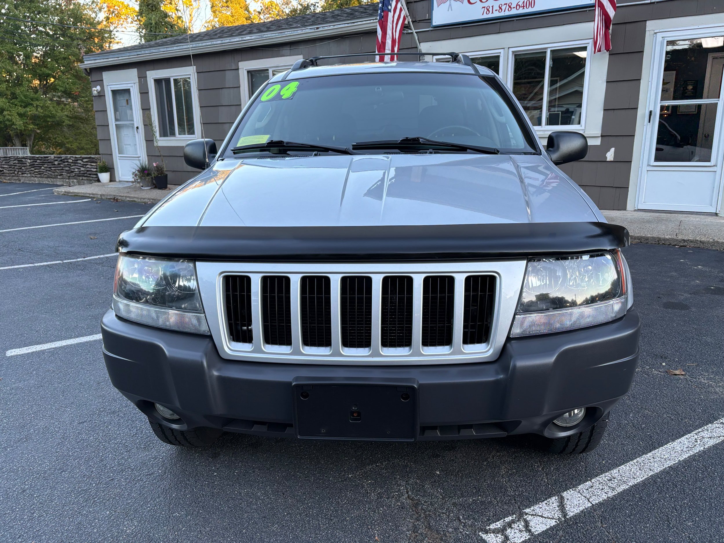 Used 2004 Jeep Grand Cherokee Laredo w/ Convenience Group AWD/4WD image 2
