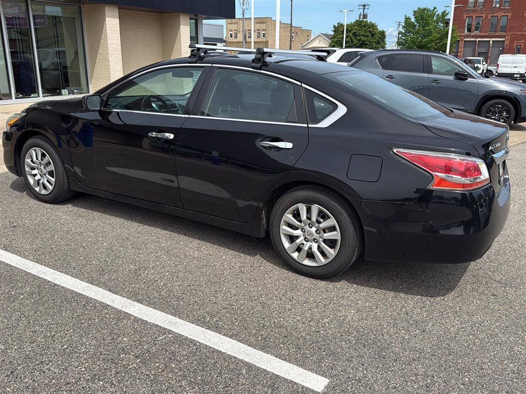 Used 2015 Nissan Altima 2.5 S FWD image 11