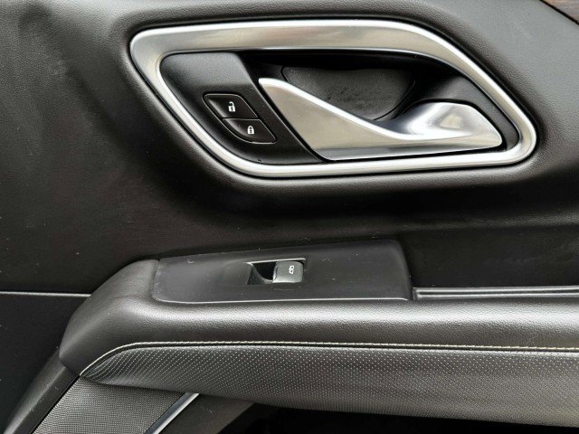 Used 2021 Chevrolet Suburban Premier w/ Premium Package image 46