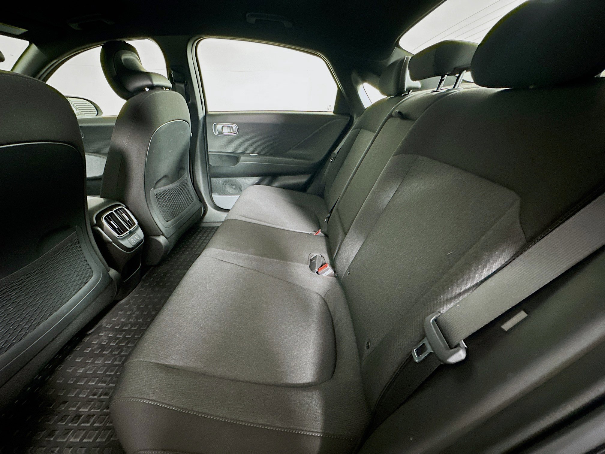 Used 2024 Hyundai Ioniq 6 SE image 27