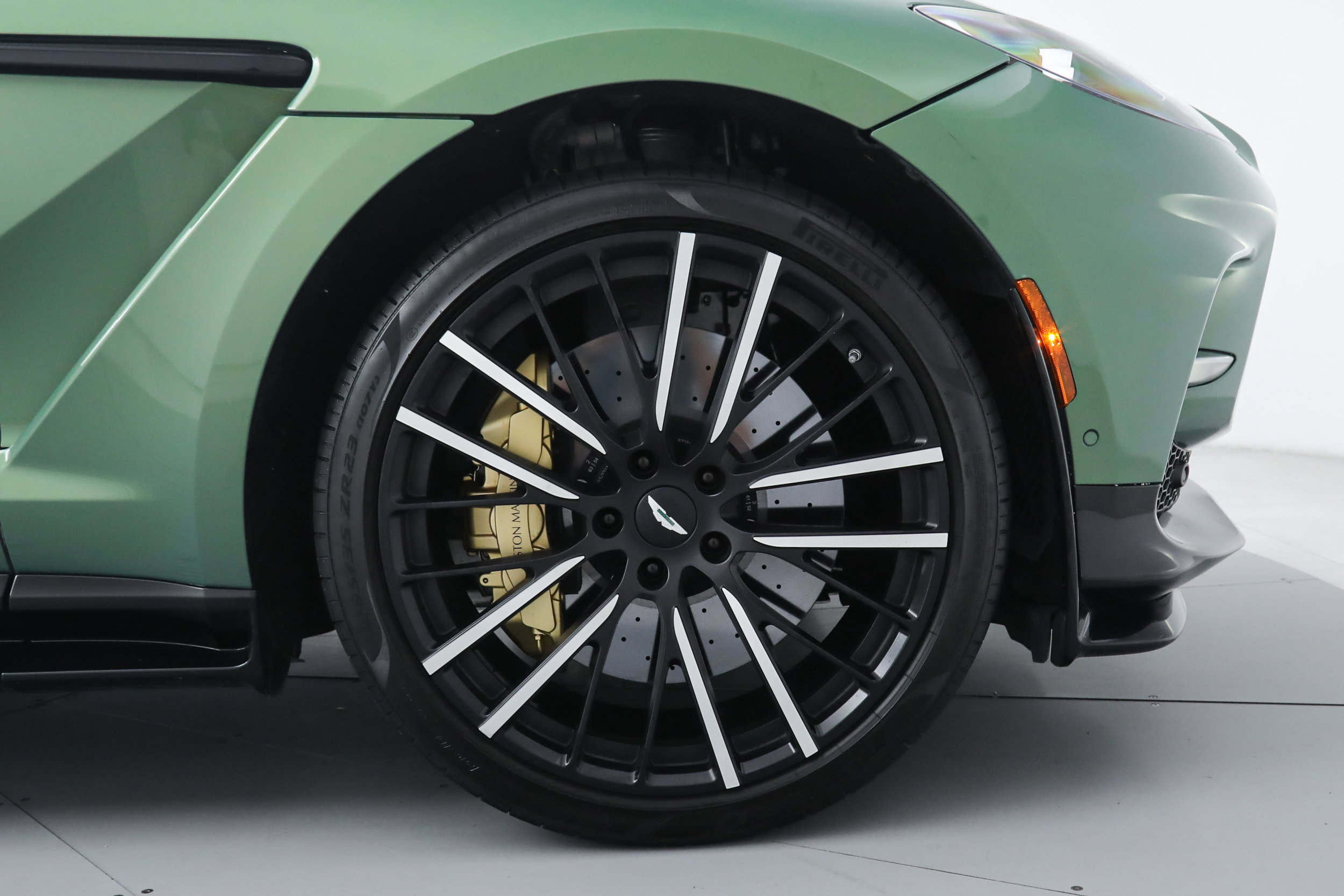 Used 2023 Aston Martin DBX 707 AWD/4WD image 38