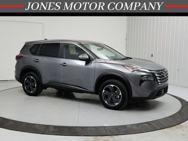 Used 2025 Nissan Rogue SV image 1