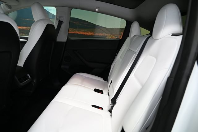 Used 2023 Tesla Model Y Long Range AWD/4WD image 43