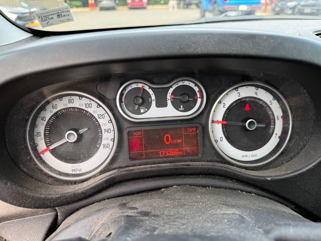 Used 2014 FIAT 500L Trekking w/ Popular Equipment Group FWD image 13