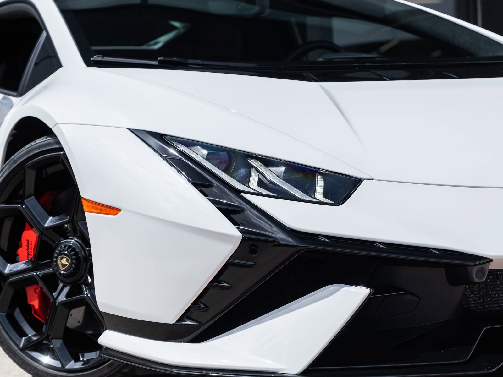 Used 2023 Lamborghini Huracan Tecnica RWD image 21