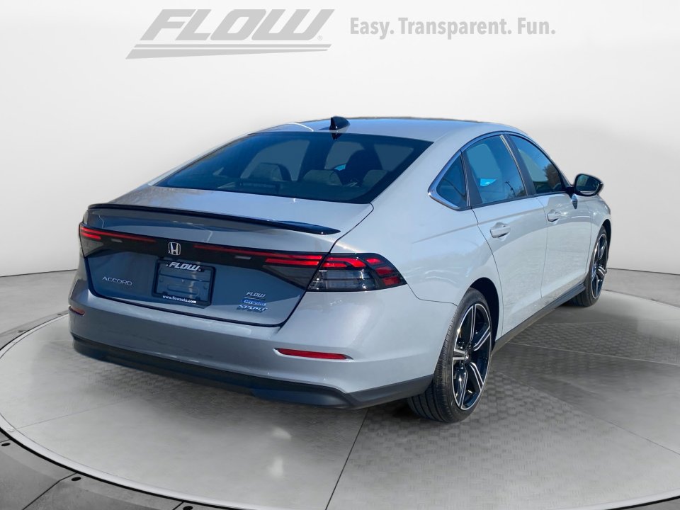 Used 2025 Honda Accord Sport image 9