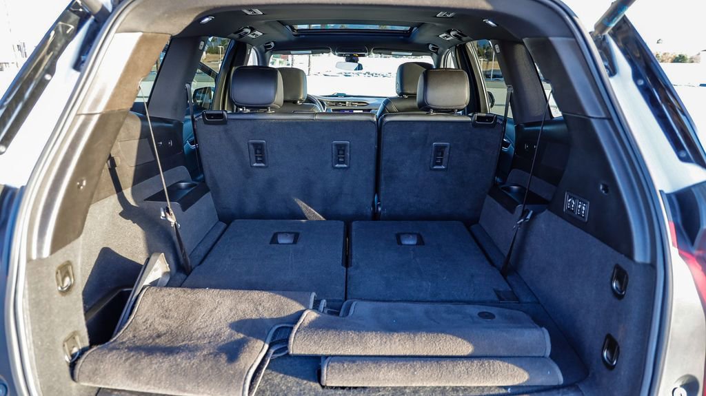 Used 2023 Cadillac XT6 Premium Luxury image 32