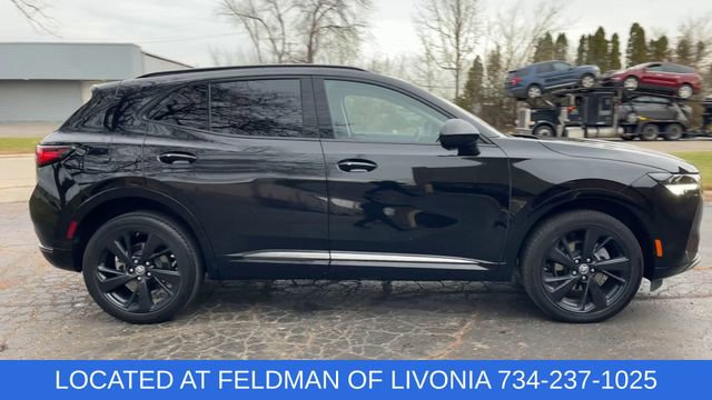 Certified 2022 Buick Envision Essence w/ Sport Touring Package image 9