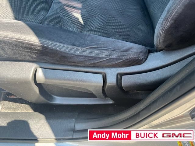 Used 2016 Nissan Rogue S FWD image 15