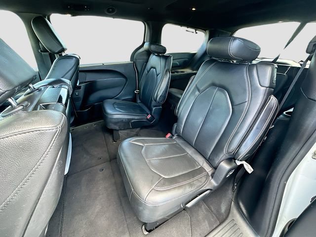 Used 2020 Chrysler Pacifica Touring-L Plus w/ Advanced Safetytec Group image 25