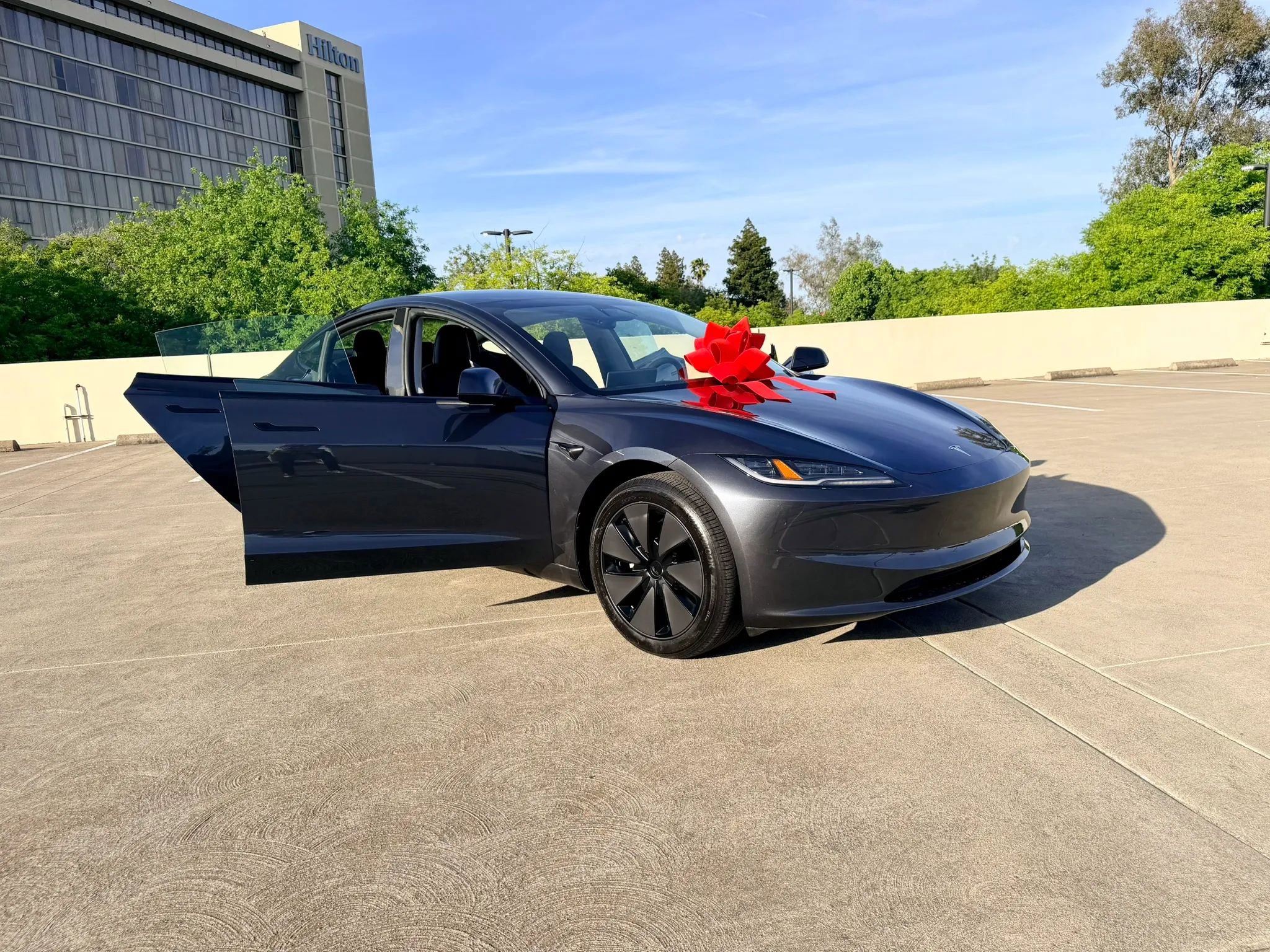 Used 2024 Tesla Model 3 Standard Range RWD image 28
