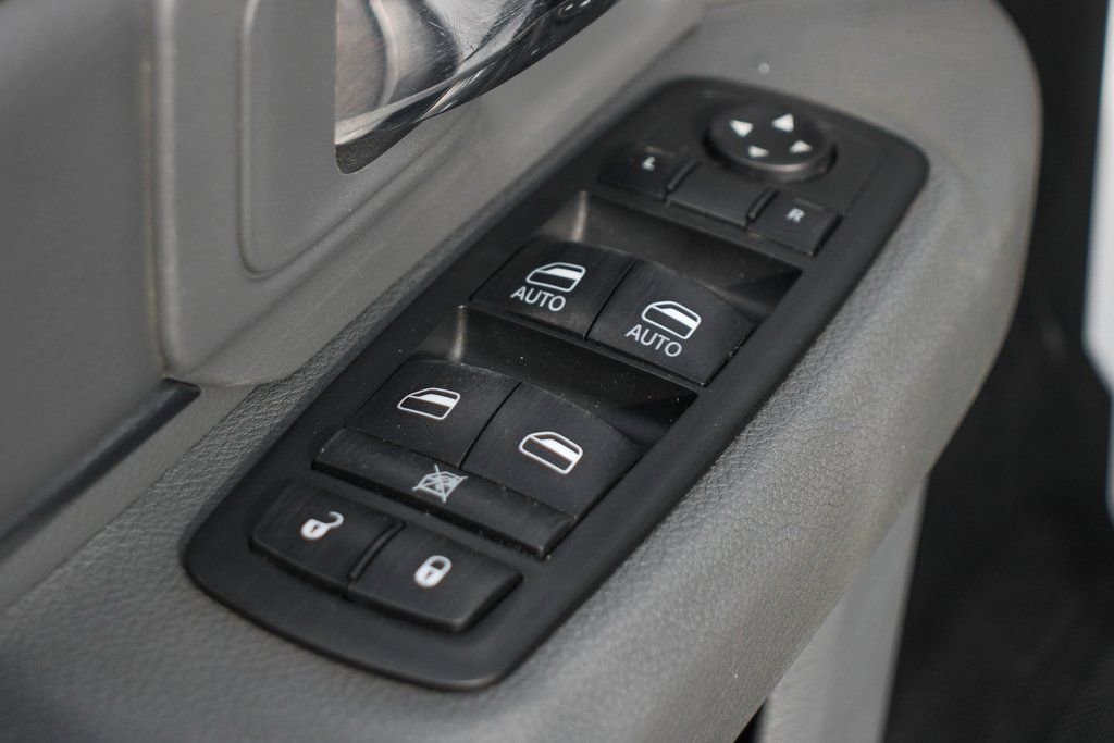 Used 2018 RAM 2500 SLT image 15