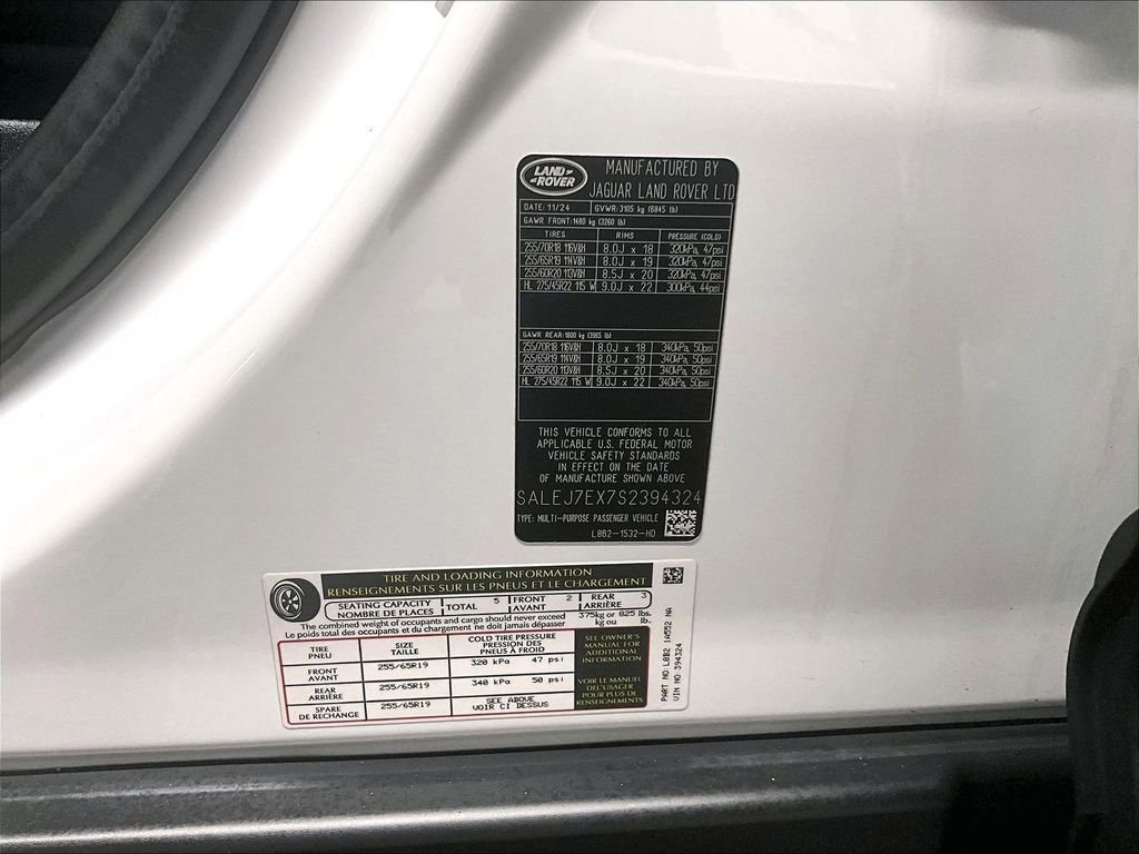 Used 2025 Land Rover Defender 110 S AWD/4WD image 34