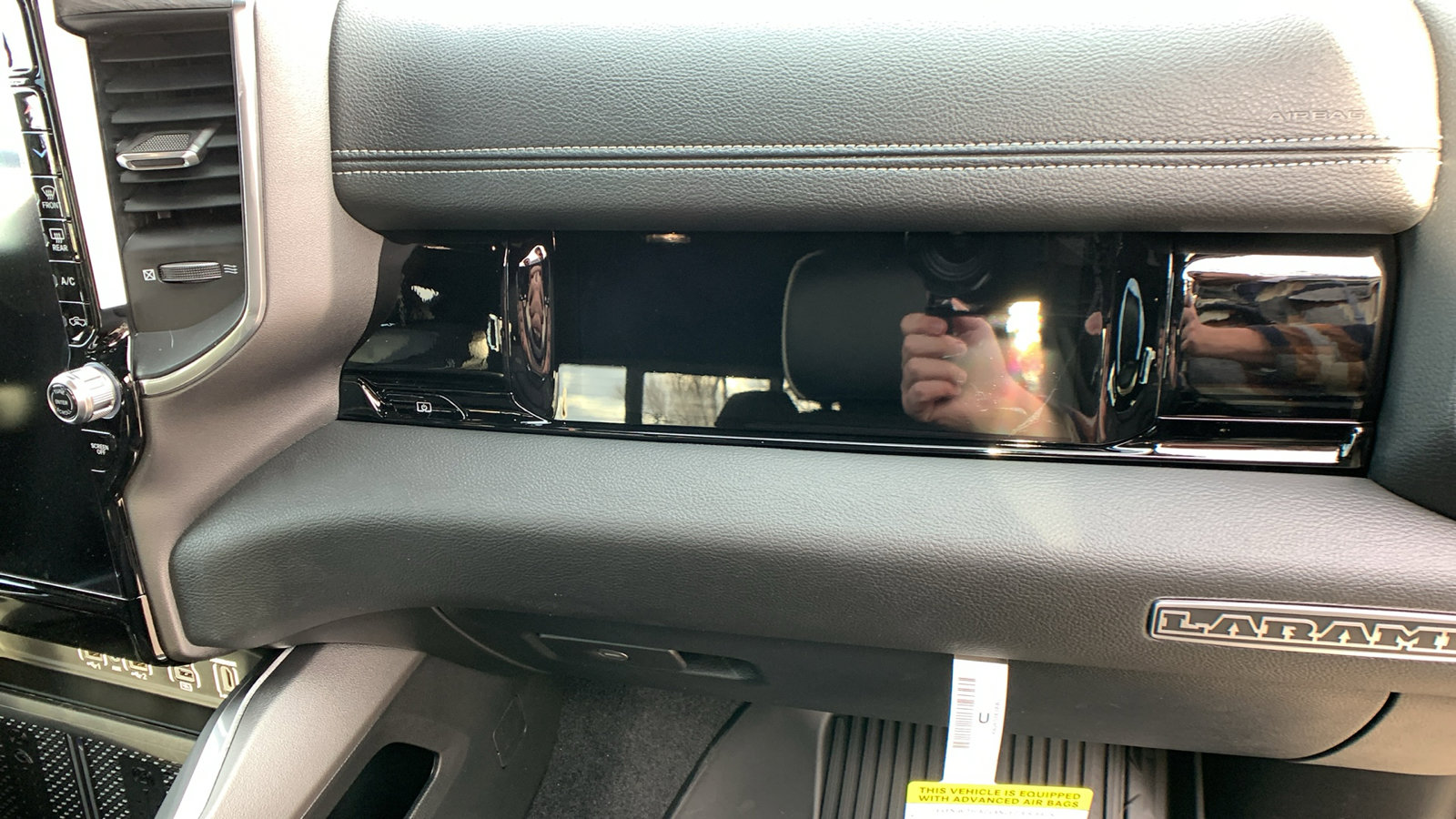 New 2026 RAM 1500 Laramie w/ Night Edition image 33