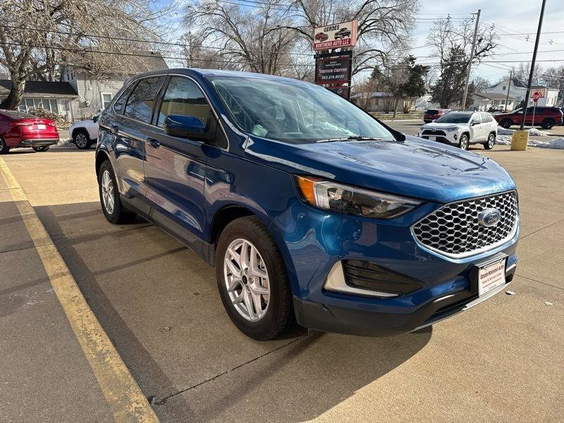 Used 2024 Ford Edge SEL image 3