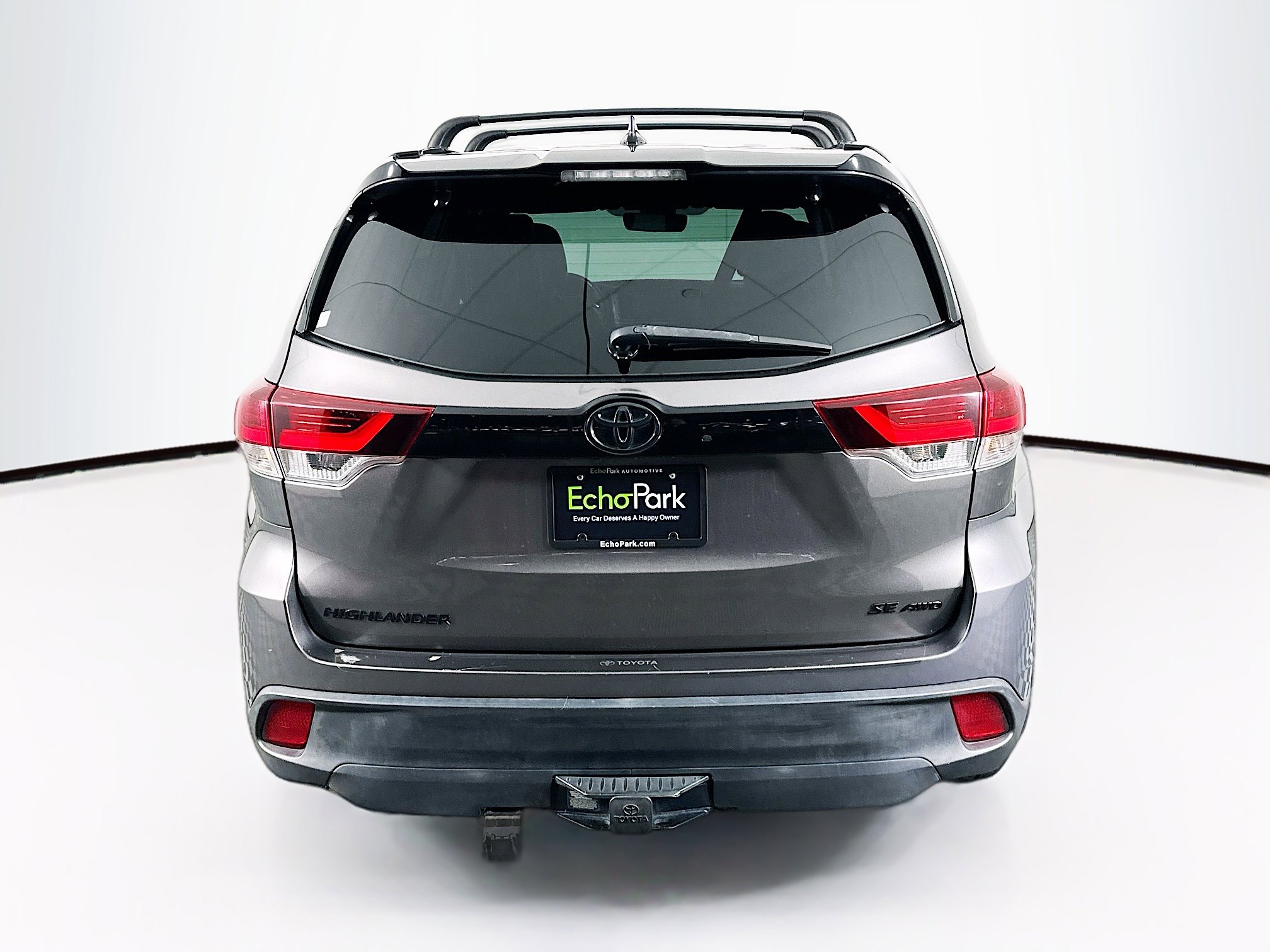 Used 2019 Toyota Highlander SE w/ Nightshade Edition AWD/4WD image 7