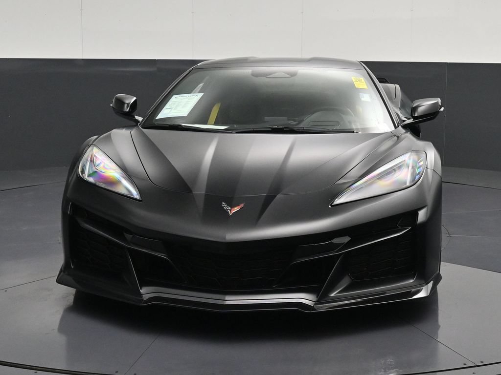 Used 2025 Chevrolet Corvette Z06 RWD image 6