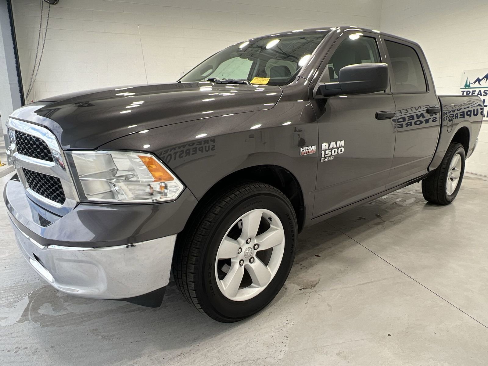 Used 2023 RAM 1500 Classic SLT image 4