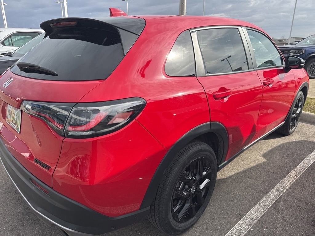 Used 2024 Honda HR-V Sport image 3