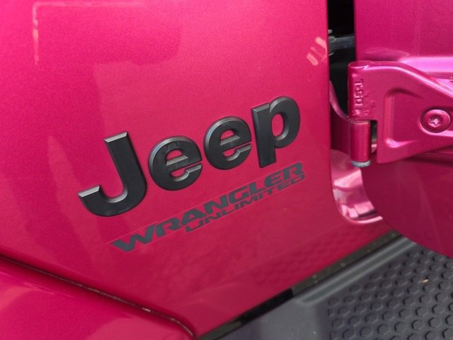 Used 2022 Jeep Wrangler Unlimited Sahara image 60