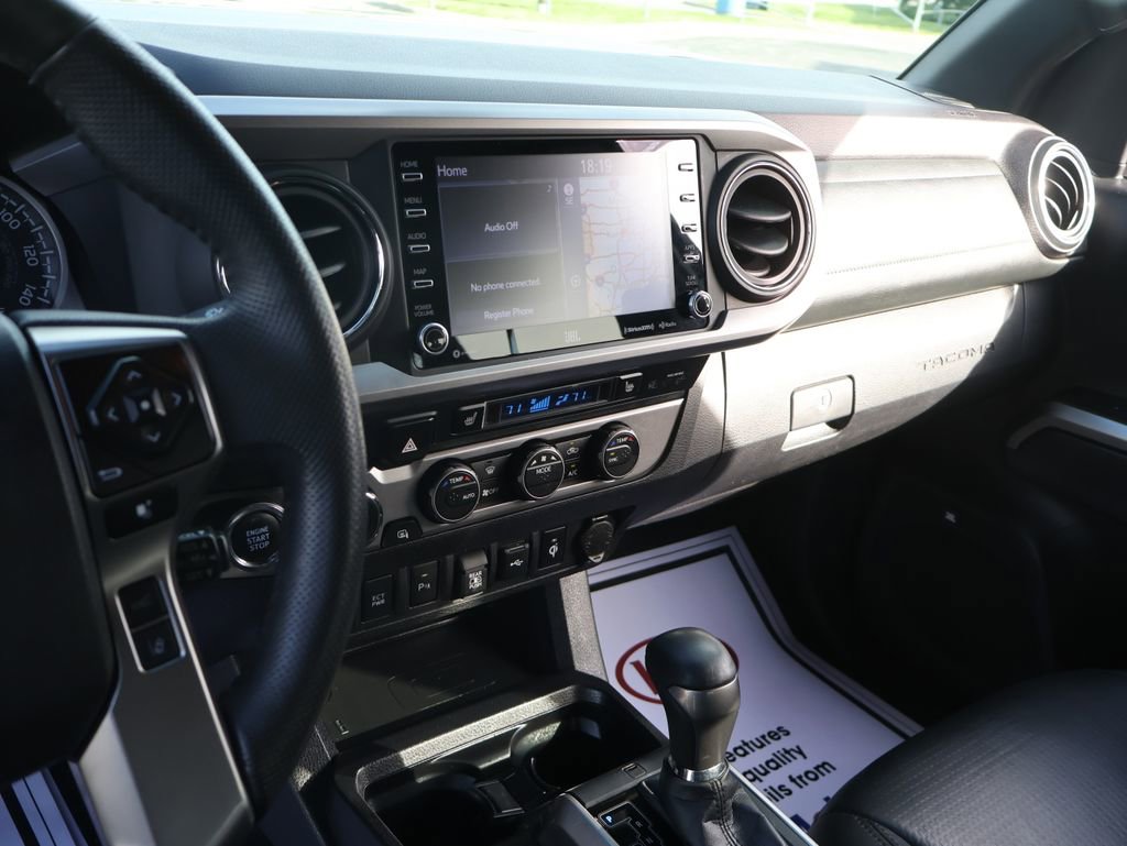 Used 2023 Toyota Tacoma Limited AWD/4WD image 31