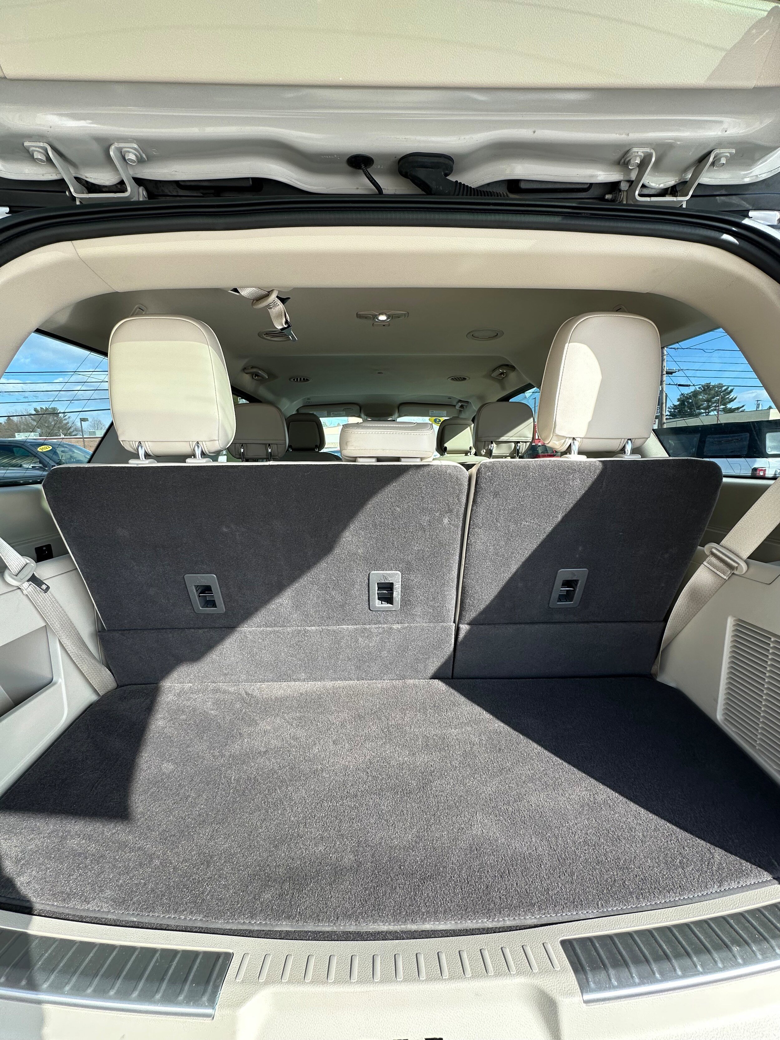 Used 2019 Lincoln Navigator Premiere image 40