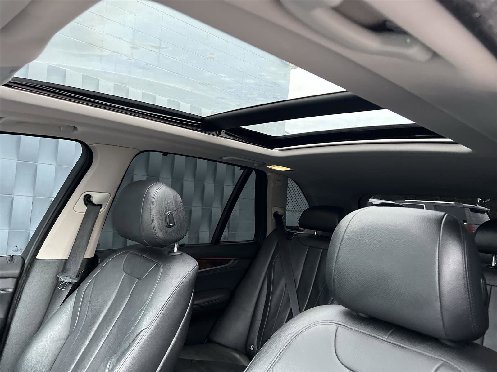 Used 2015 BMW X5 xDrive35i w/ Premium Package image 24