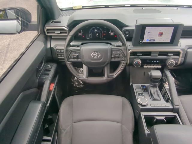 Used 2025 Toyota Tacoma SR AWD/4WD image 16