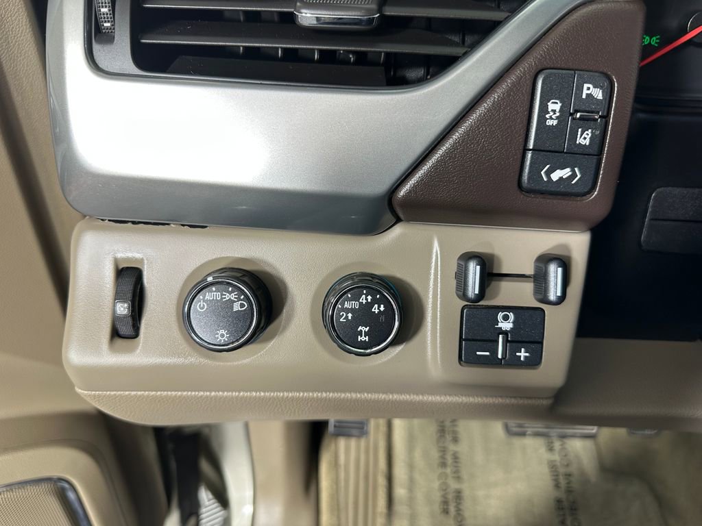 Used 2015 Chevrolet Tahoe LT AWD/4WD image 29