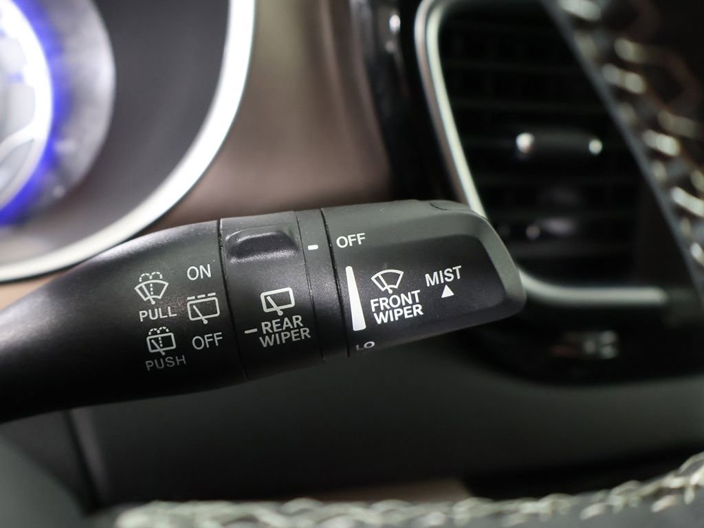 Used 2023 Chrysler Voyager LX image 39