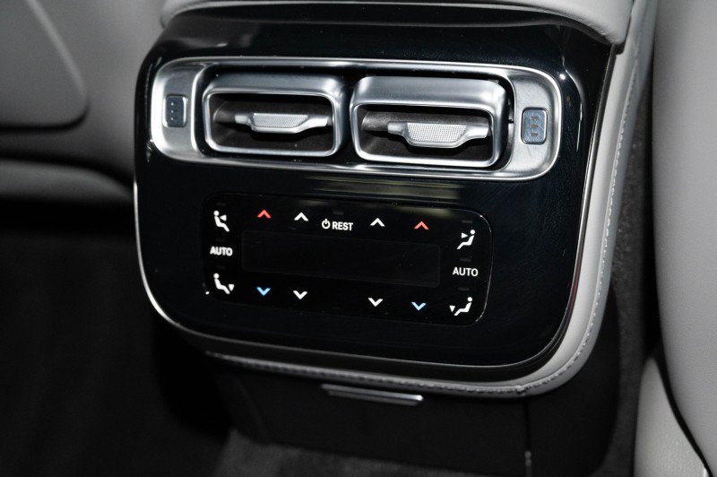 Certified 2025 Mercedes-Benz S 580 4MATIC Sedan image 19