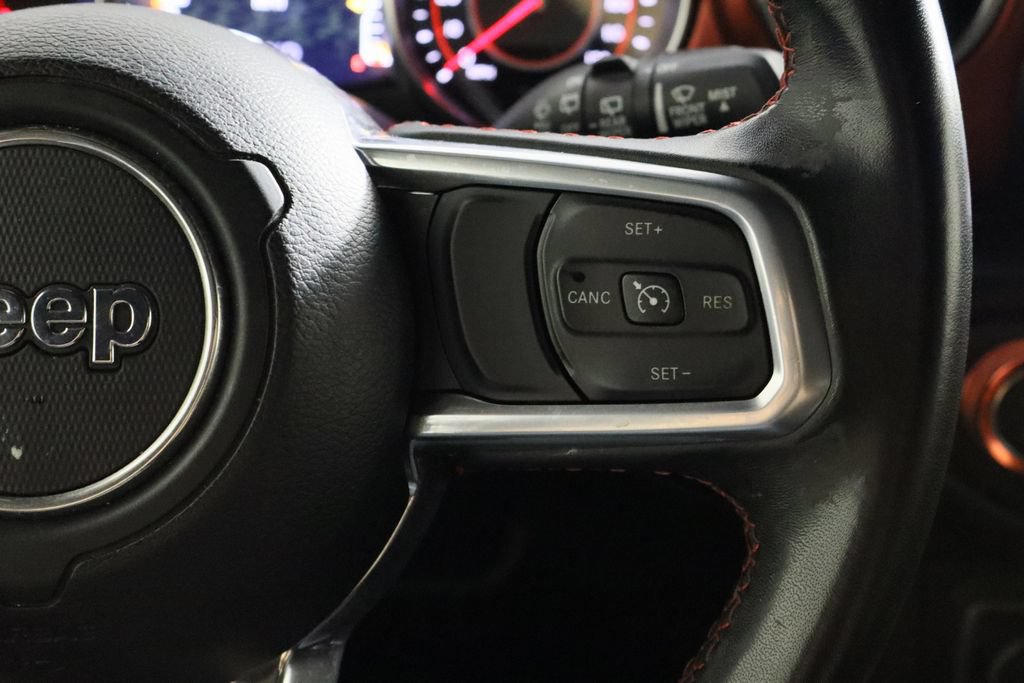 Used 2022 Jeep Wrangler Unlimited Rubicon AWD/4WD image 8