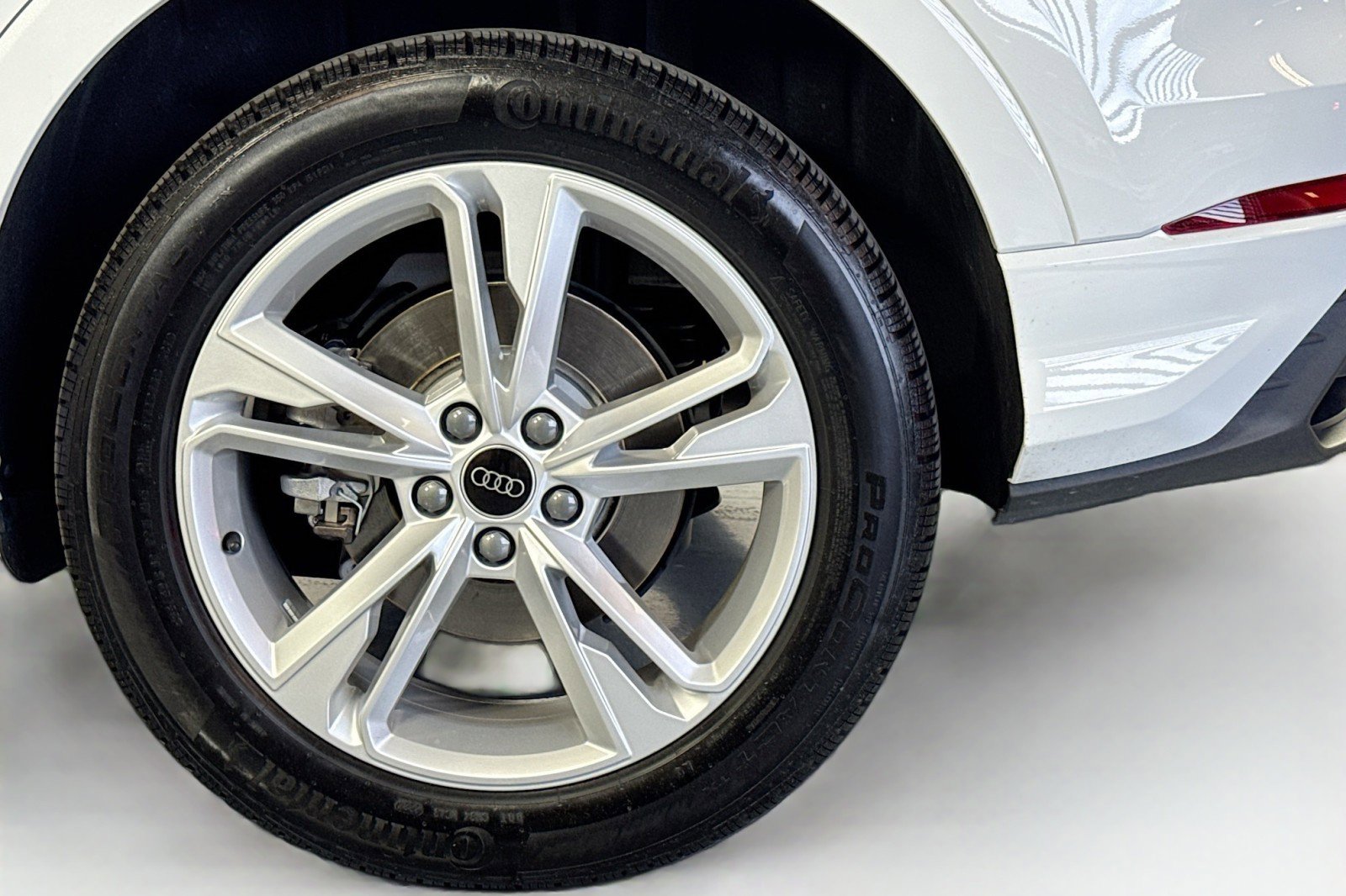 Used 2024 Audi Q3 2.0T Premium Plus AWD/4WD image 29