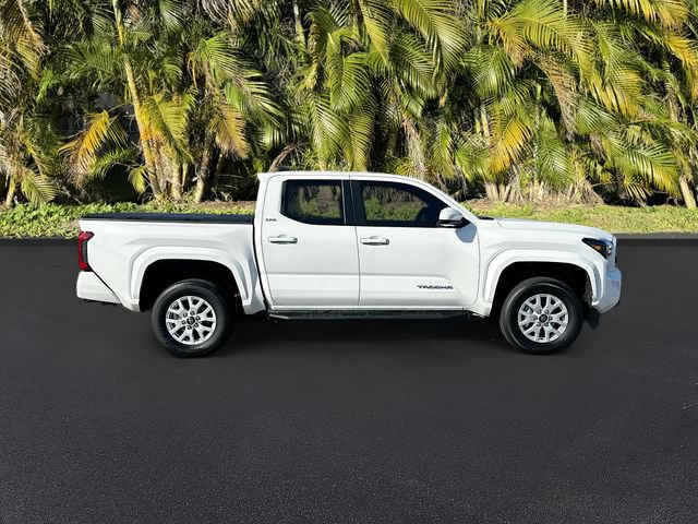 Used 2025 Toyota Tacoma SR5 AWD/4WD image 3
