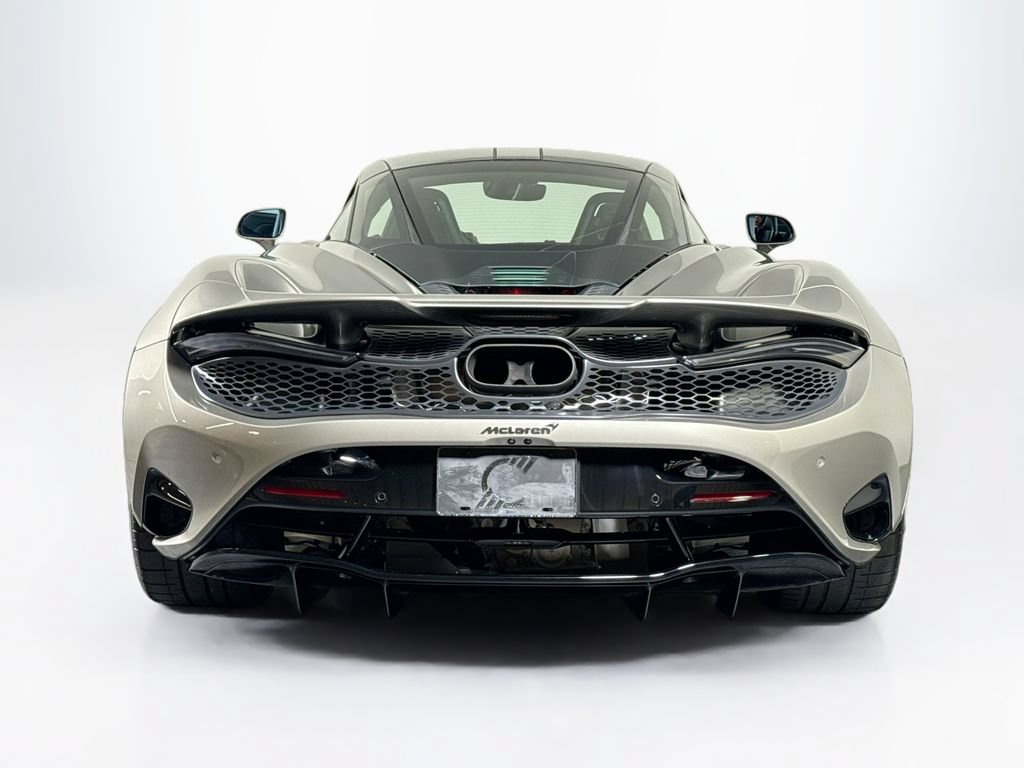 Used 2025 McLaren 750S RWD image 4