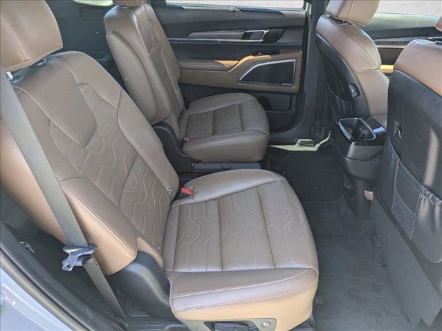 Used 2022 Kia Telluride SX w/ SX Prestige Package image 21