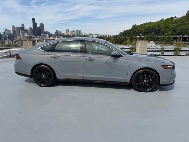 Certified 2023 Honda Accord Touring image 3