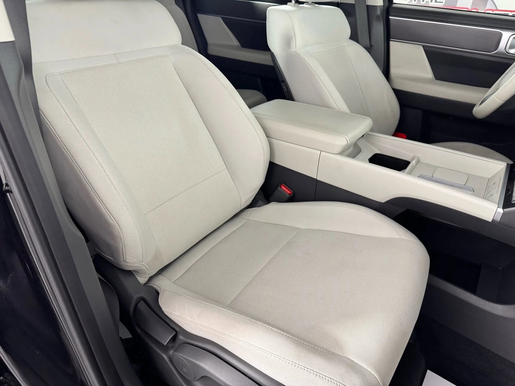 Used 2024 Hyundai Santa Fe SE image 34