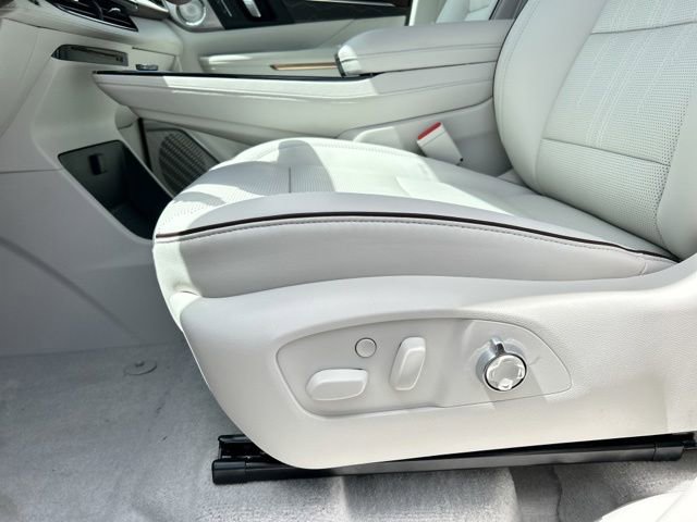 New 2026 Buick Enclave Avenir w/ Super Cruise Package AWD/4WD image 28