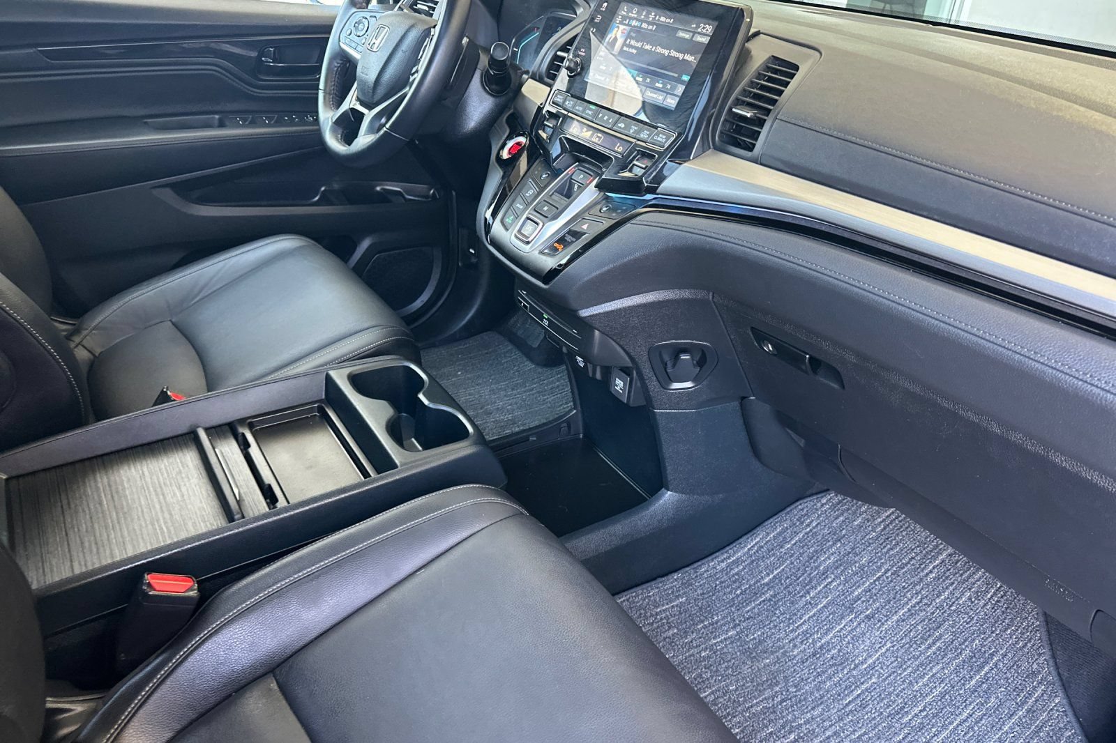 Used 2024 Honda Odyssey Touring image 16