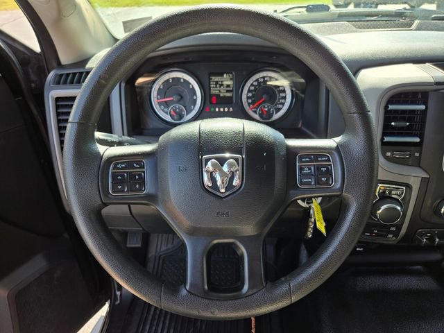 Used 2020 RAM 1500 Tradesman w/ Chrome Appearance Group AWD/4WD image 30