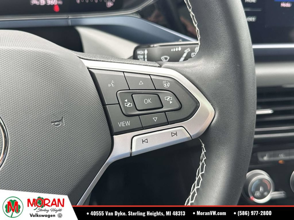 Certified 2023 Volkswagen Taos SE w/ Panoramic Sunroof Package AWD/4WD image 27