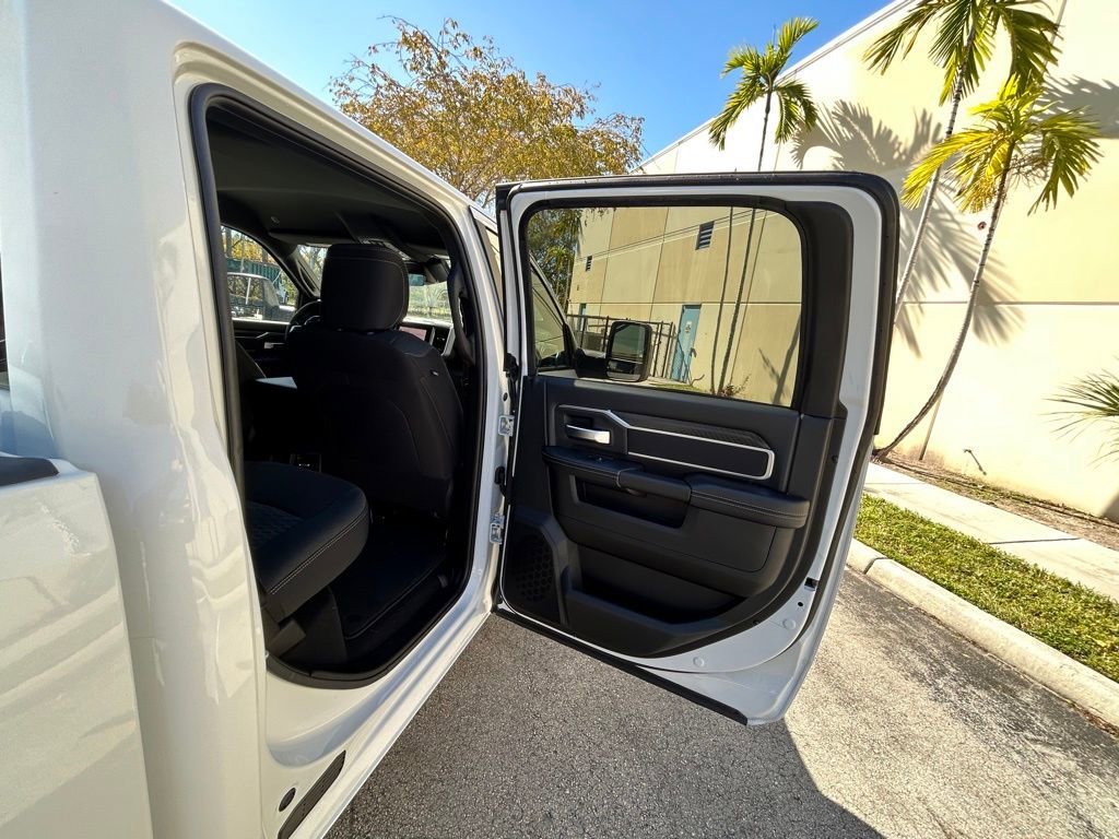 Used 2025 RAM 2500 Big Horn image 38