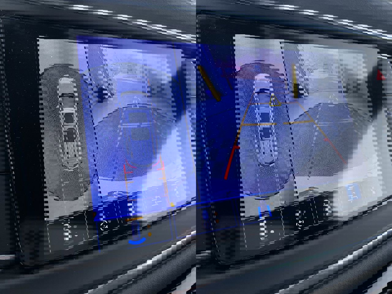 Certified 2022 Buick Enclave Premium w/ LPO, Touring Package image 7