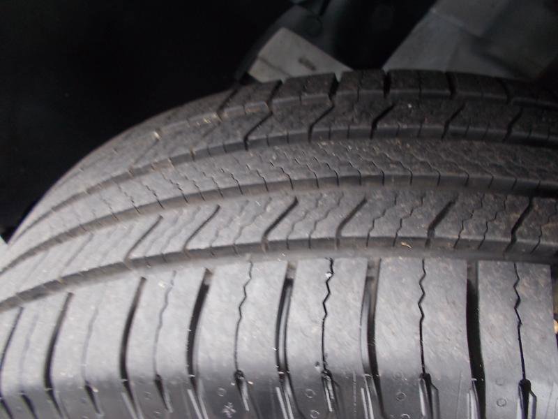 Used 2016 Chrysler Town & Country Touring image 16