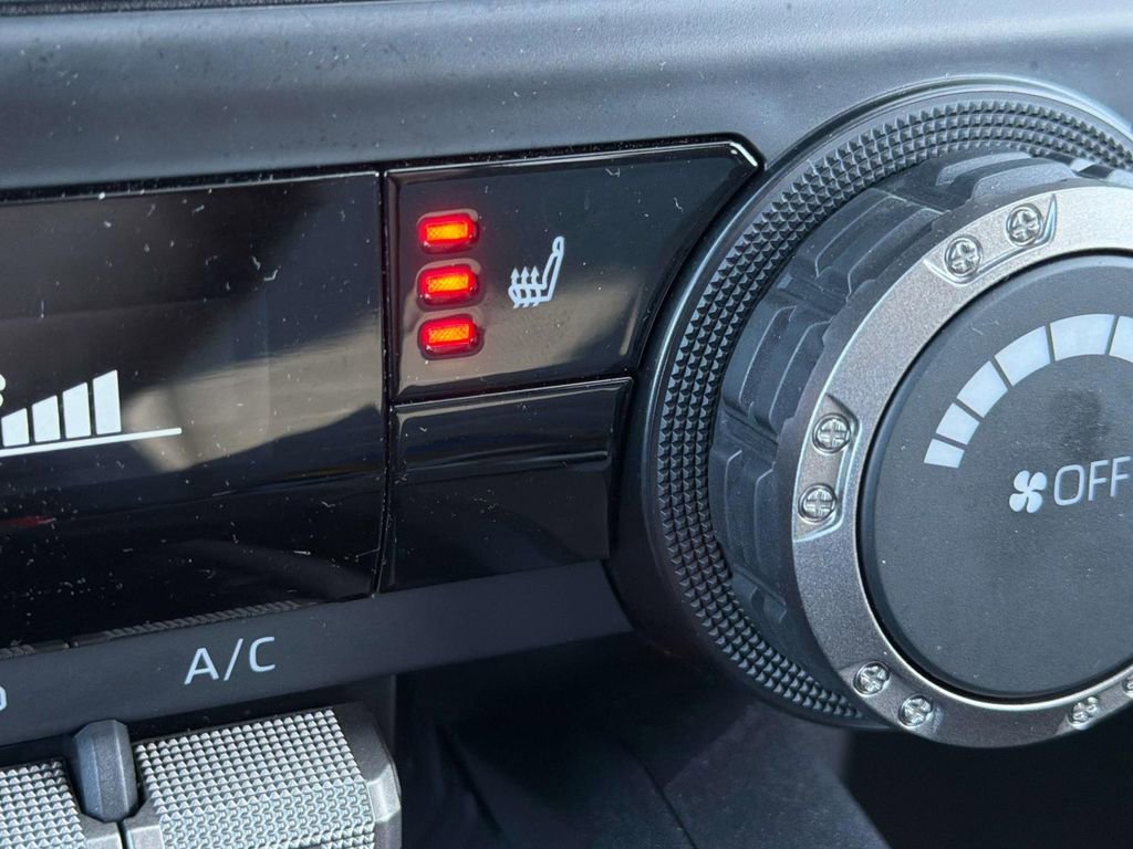 Certified 2025 Toyota 4Runner TRD Off-Road image 20