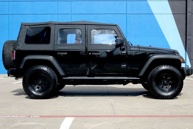 Used 2010 Jeep Wrangler Unlimited Sport image 3