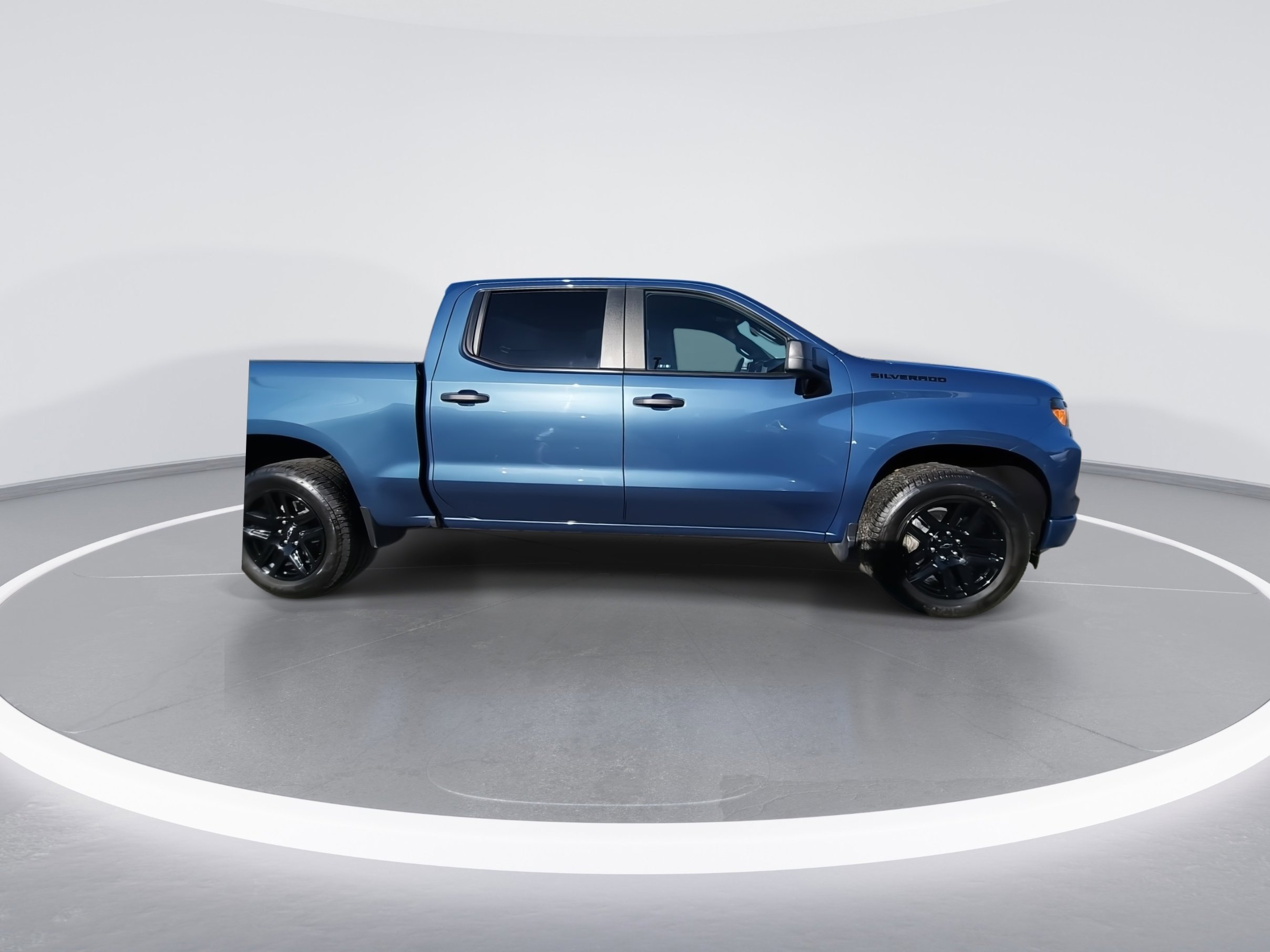 Used 2024 Chevrolet Silverado 1500 Custom w/ LPO, Dark Essentials Package image 2